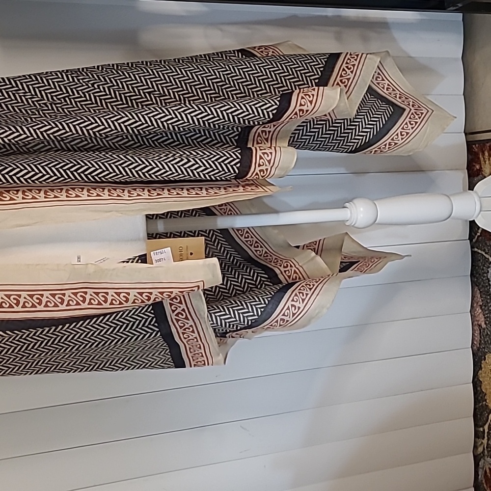 Soho Scarf - Picture 2 of 13